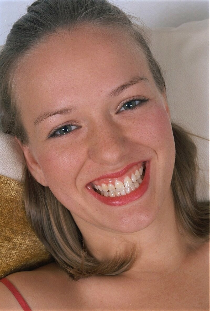 Эмилия, 23 года, 5 размер груди